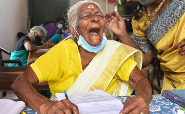 104 yaşında okuma yazma öğrenip sınavı geçti