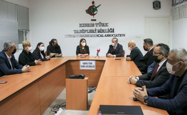 DP Genel Başkanı Fikri Ataoğlu, Kıbrıs Türk Tabipleri Birliği'ni ziyaret etti.