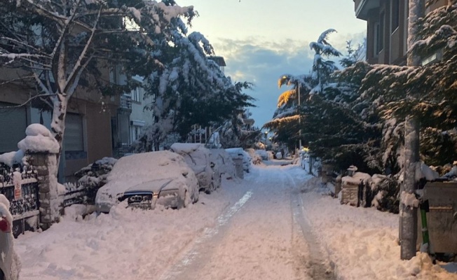 Kar, İstanbul’u esir aldı