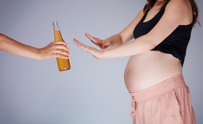 Anne adaylarına uyarı: Hamilelik öncesinde alkol tüketimi bebeklerin yüzünün değişmesine neden oluyor