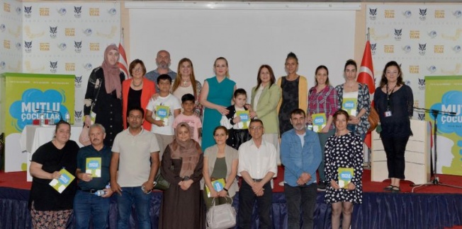 Mutlu Çocuklar Ebeveyn Söyleşileri Girne’de gerçekleştirildi Mutlu Çocuklar Ebeveyn Söyleşileri Girne’de gerçekleştirildi