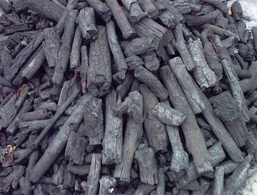 Çevre Koruma Dairesi, iki ithalatçıya ait mangal kömürünün ülkeye girişine onay vermedi