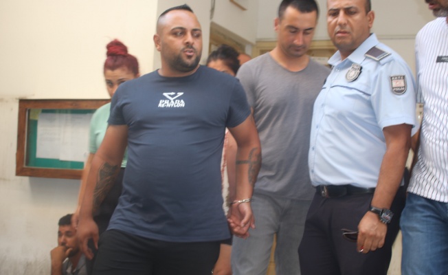 Dikmen'de kadını korkutmak için silahla tehdit: 4 tutuklu!