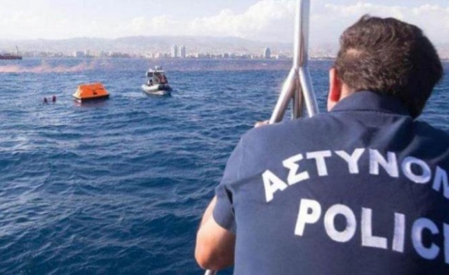 Greko Burnu açıklarında gemi battı, 3'ü çocuk 4 kişi hastaneye kaldırıldı