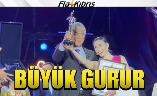 Kıbrıslı Türk Begüm Tekakpınar, 3. Meykin Asya Uluslararası Müzik Festivali'nde birinci oldu