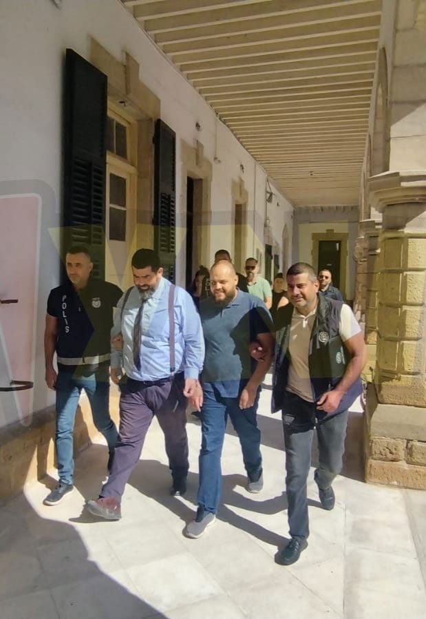 2 doktor ve 2 eczacı mahkemeye çıktı