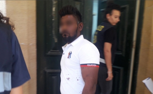 Alkollü adam, sevgilisinin evini bastı..