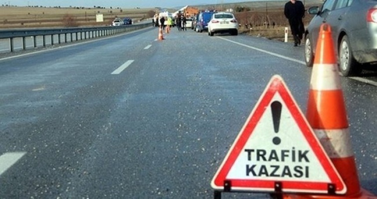 Güvercinlik-Çayönü ana yolunda trafik kazası: 4 kişi yaralandı