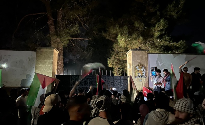 İsrail'in Gazze'deki hastane saldırısı KKTC'de de protesto edildi