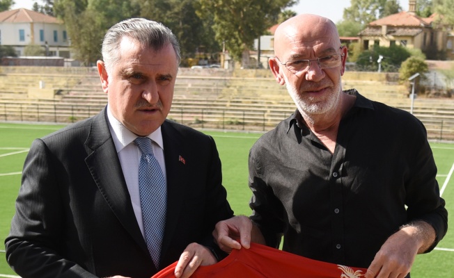 Osman Bak Taksim Sahası'nı inceledi