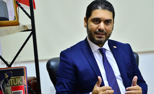 UBP Grup Başkan vekili Ahmet Savaşan: “Okulda sıva düştü diyorlar, halkı sokağa döküyorlar”