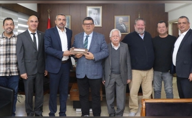 Maliye Bakanı Berova, Kamu-İş İcra Kurulu Üyelerini Kabul Etti