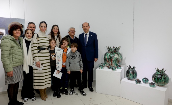 Cumhurbaşkanı Tatar, Kuzey Kıbrıs Seramikçiler Derneği’nin 15'inci Dernek Üyeleri Sergisi'ne katıldı