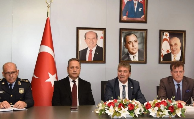 Ünal Üstel: Havalimanın açılışından bu yana tespit edilen eksikler değerlendirilecek