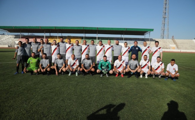 Cumhuriyet Meclisi ve Barolar Birliği futbol takımları dostluk maçı yaptı