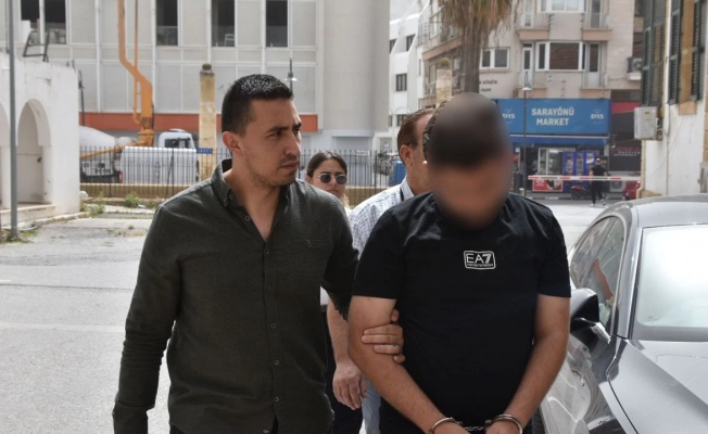Güvenlik görevlilerini bıçakladı... Cezaevi'ne gönderildi!