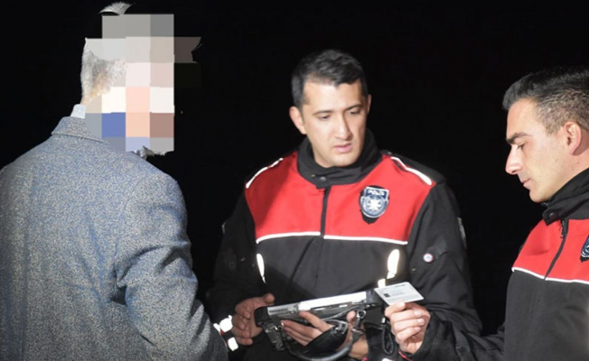Bir gecede 12 kaçak tutuklandı!