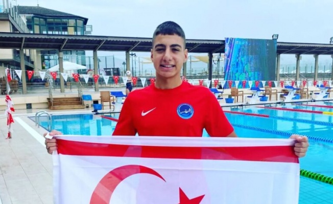 Boran Bora yine kürsüde!