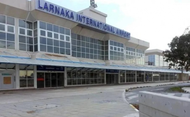 Rum mallarıyla ilgili yürütülen soruşturma kapsamında 1 kişi Larnaka Havaalanı’nda tutuklandı!
