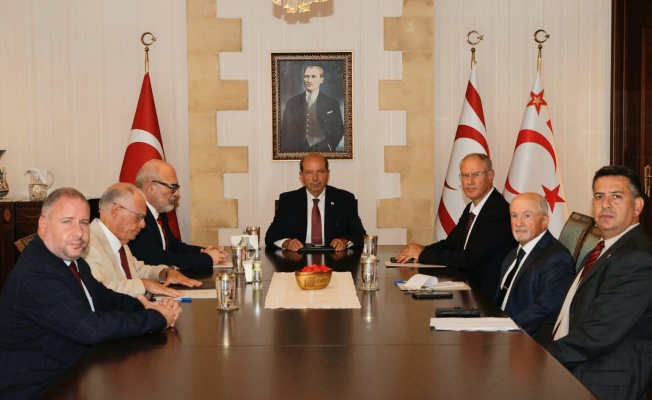 Cumhurbaşkanı Tatar, üçlü görüşme öncesi istişarelerini sürdürüyor