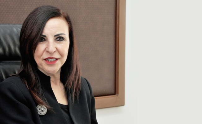Emine Dizdarlı: Anayasa kurallarını hiçe sayan Milletvekilleri yüce olabilir mi?