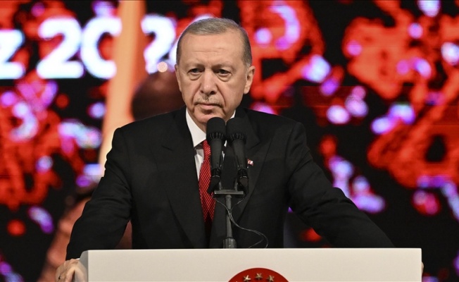 Erdoğan: “Bölgemizi kasıp kavuran kriz fırtınasından Türkiye'yi suhuletle çıkartmakta kararlıyız”