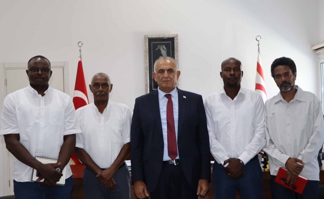 Milli Eğitim Bakanı Çavuşoğlu, Kuzey Kıbrıs Sudan Topluluğu Derneği’ni kabul etti