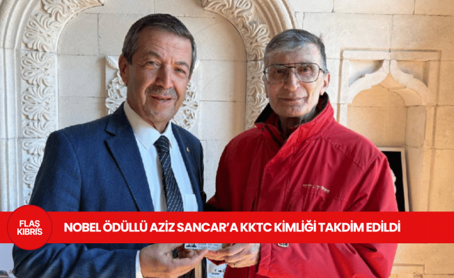 Ertuğruloğlu, Aziz Sancar’a KKTC kimlik kartını takdim etti