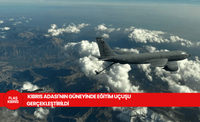 Türk Hava Kuvvetlerinden Kıbrıs Adası'nın güneyinde eğitim uçuşu
