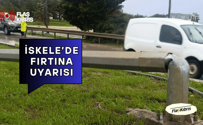 İskele’de Fırtına Uyarısı: Long Beach ve Boğaz Yolunda Ağaç ve Direkler Devrildi