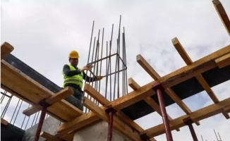 Günlüğü 3 bin liraya inşaat işçisi bulunamıyor
