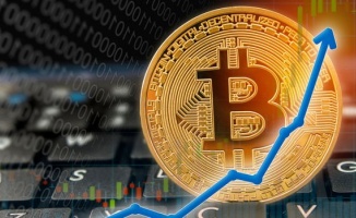 Bitcoin ilk defa 100 bin doları aştı
