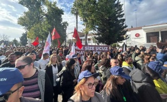 Sendikalar bugün de örgütlü işyerlerinde greve devam edecek