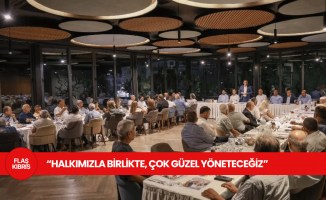 Erhürman, Lefkoşa’da muhtarlarla bir araya geldi.