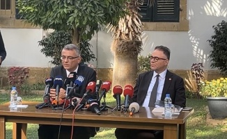 Erhürman, mazbatasını aldı