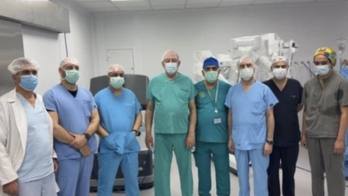 Dr. Burhan Nalbantoğlu Devlet Hastanesi’nde ilk robotik cerrahi ameliyatlar başarıyla yapıldı