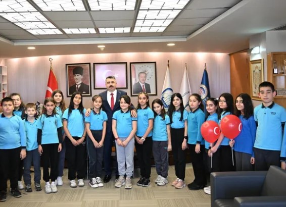 Bursa Yıldırım’da Eğitim İçin Tam Destek Veriliyor