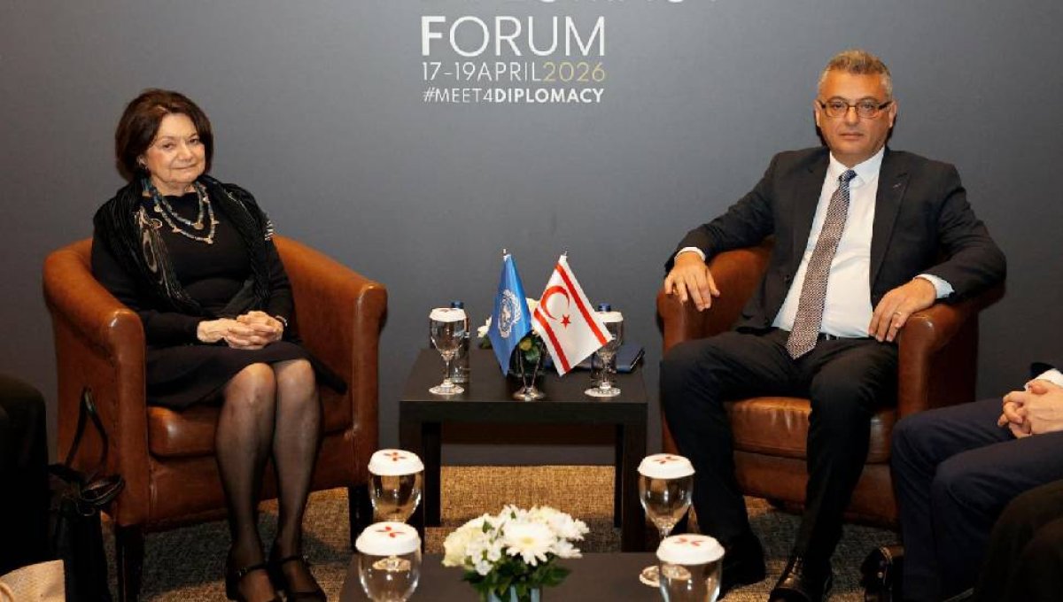 Erhürman-Dicarlo görüşmesinde yer alan KKTC bayrağı Rum tarafının tepkisine neden oldu