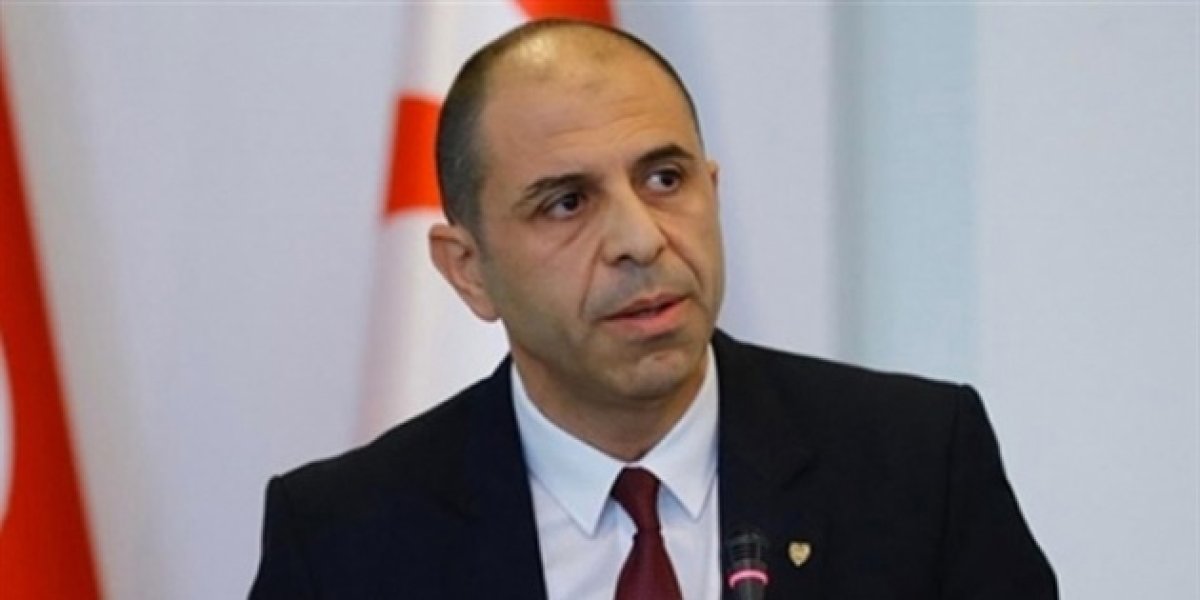 Özersay: Gazetecilere hapis cezasını öngören tasarıya ana muhalefet komitede evet, Meclis’te hayır mı dedi?